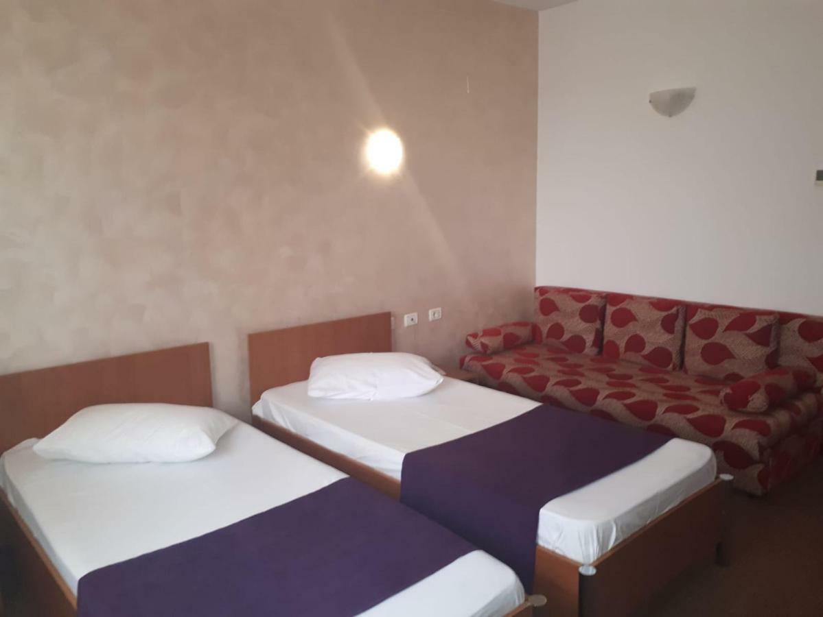 Hotel Flormang 克拉奥华 外观 照片