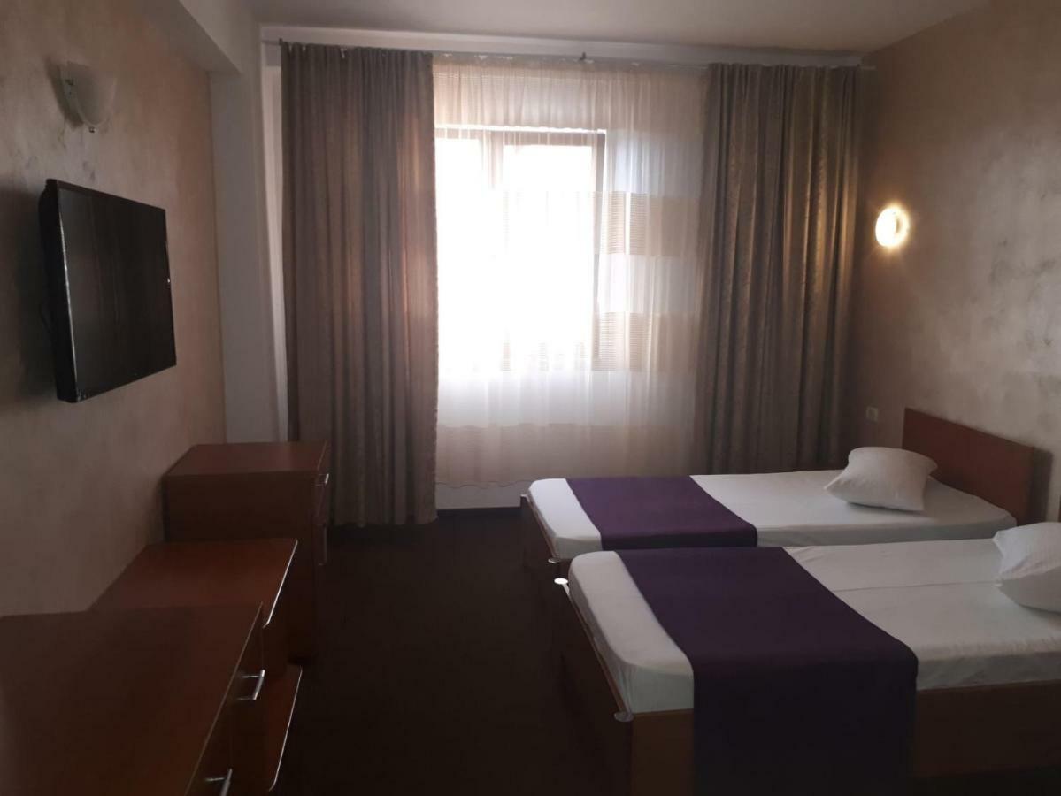 Hotel Flormang 克拉奥华 外观 照片